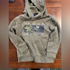 Size 4 hooded sweat shirt